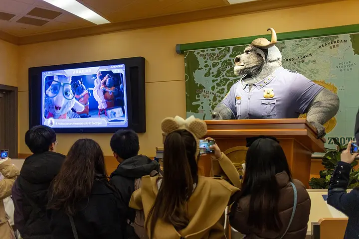 Zootopia: Hot Pursuit pre-show